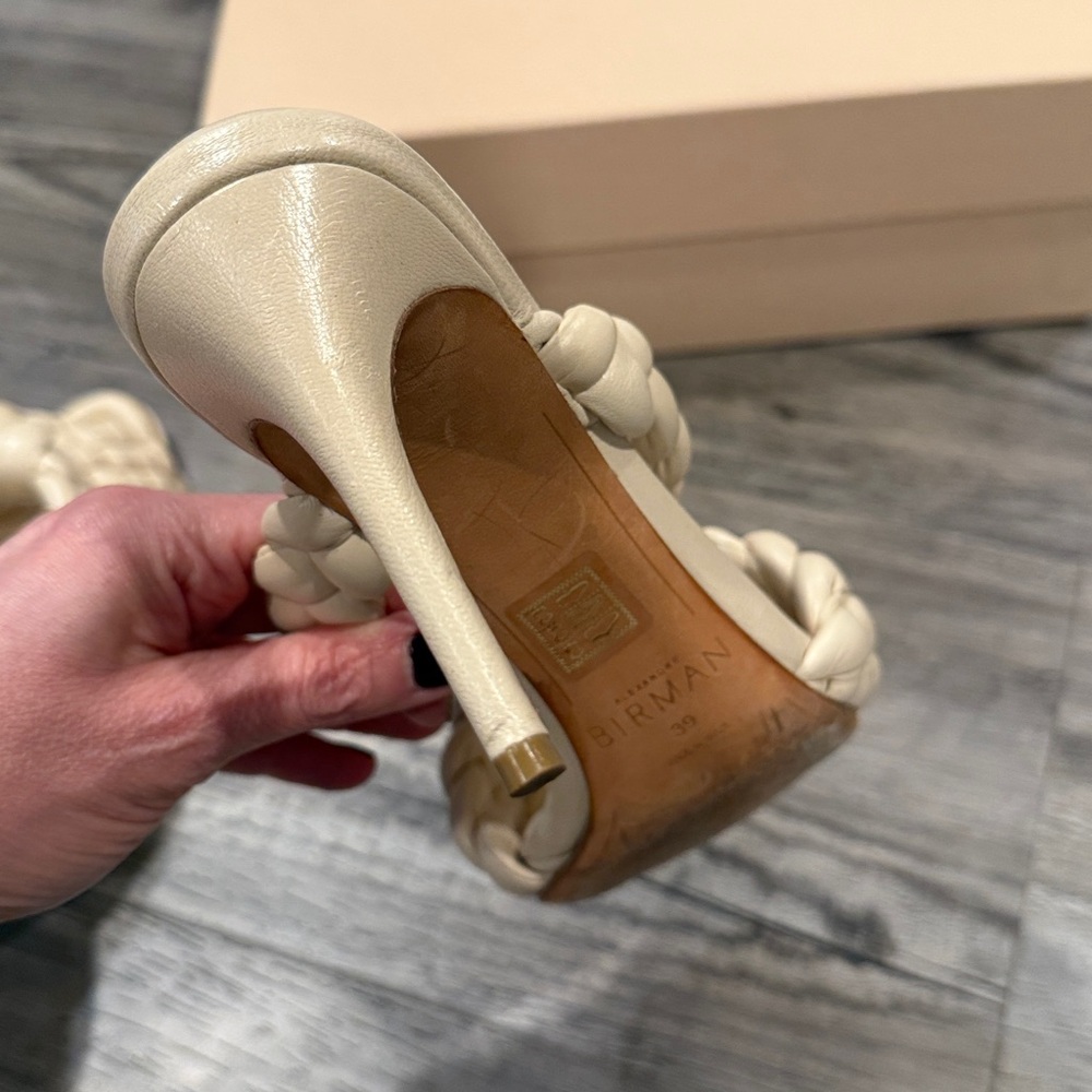 Alexandre Birman Women’s Carlotta Eggshell Leather Mules Shoes Sandals Size 39 - Picture 15 of 16